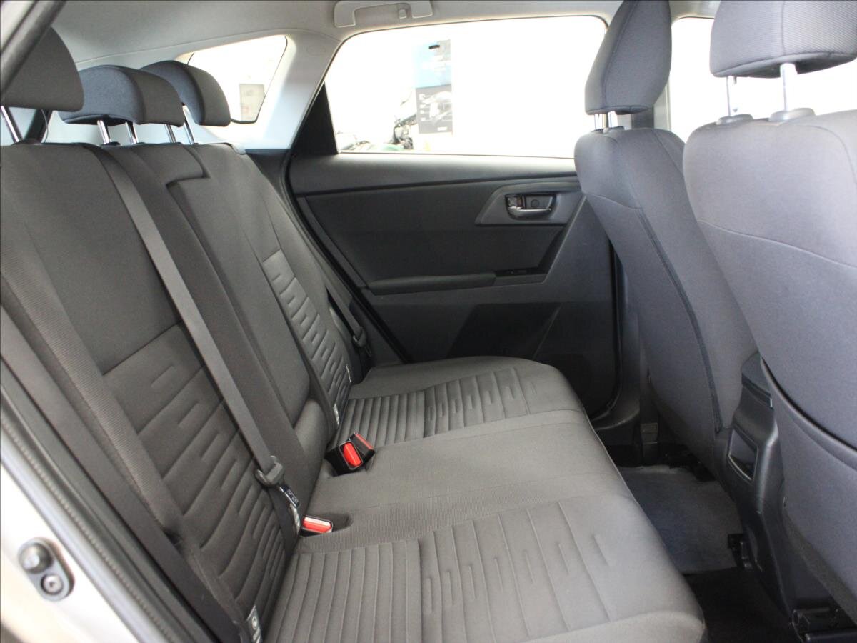 Toyota Auris Hatchback 1,2 l 85 kw