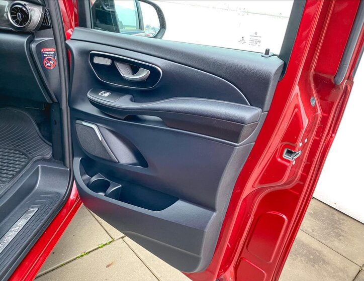 Mercedes-Benz Třídy V MPV 2,0 l 176 kw