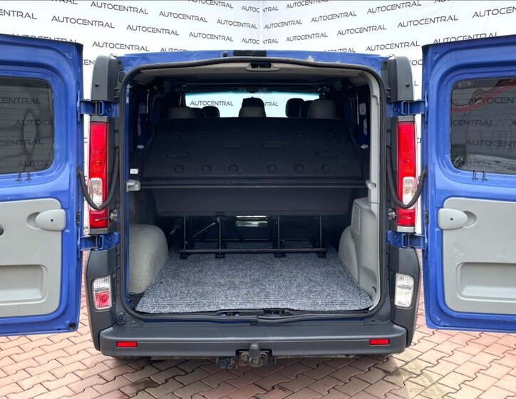 Opel Vivaro MPV 2,5 l 107 kw