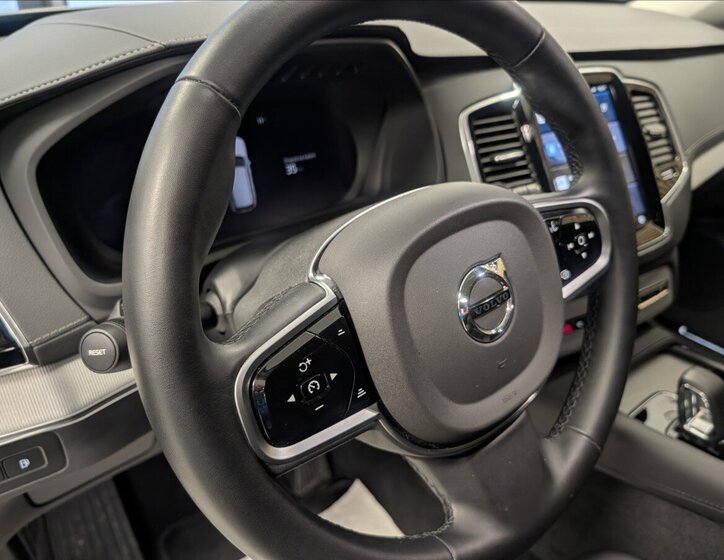 Volvo XC90 Ostatní 2,0 l 335 kw