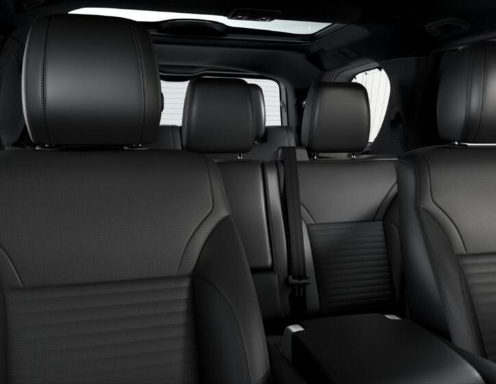 Land Rover Discovery 5