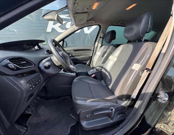 Renault Grand Scénic 13