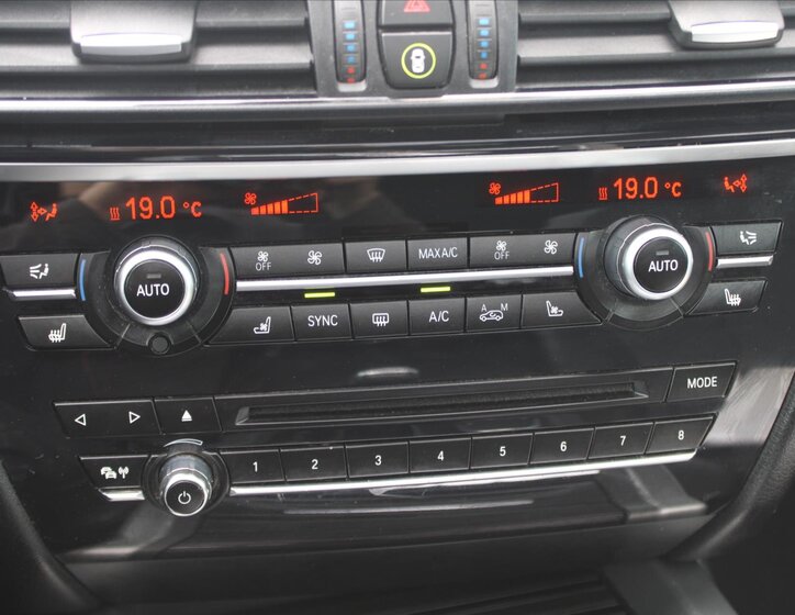 BMW X5 SUV 3,0 l 280 kw