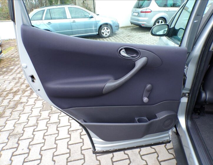 Mercedes-Benz Třídy A Kombi 1,6 l 75 kw