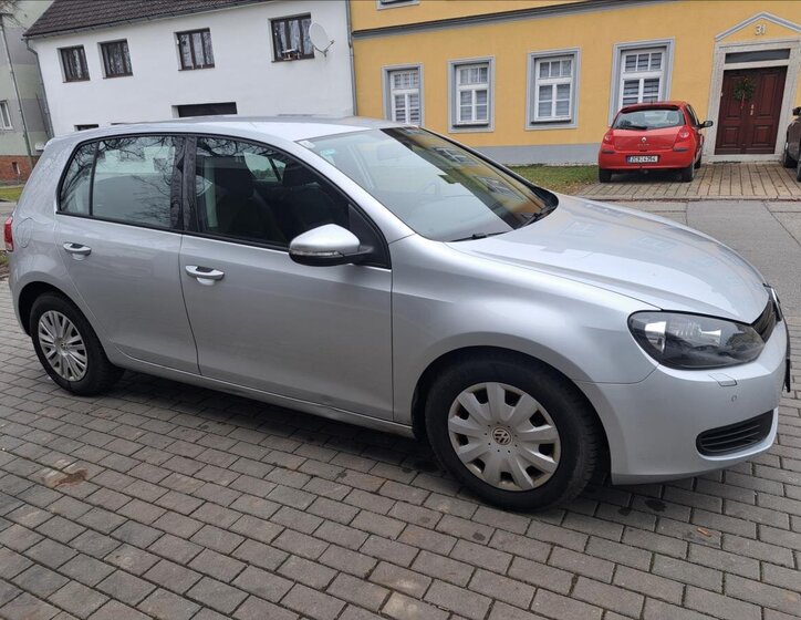 Volkswagen Golf Hatchback 1,6 l 66 kw