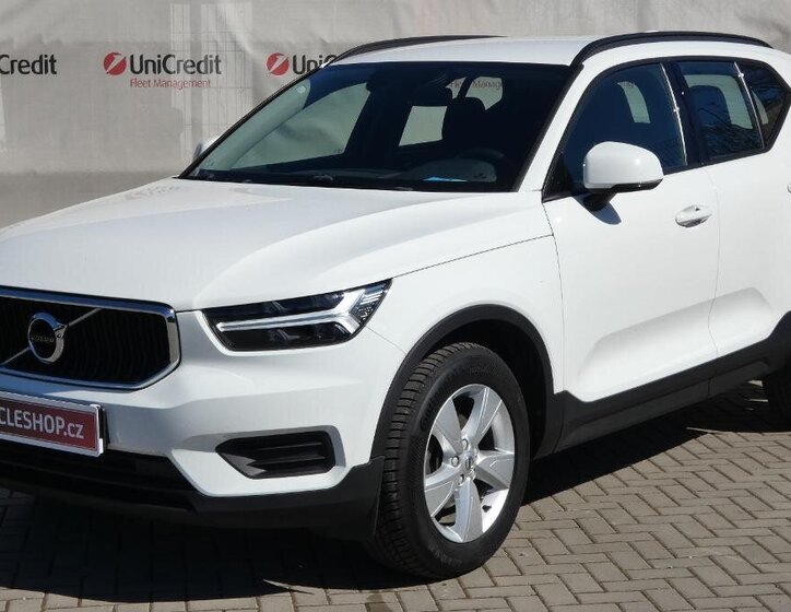 Volvo XC40 SUV / Terénní 1,5 l 95 kw