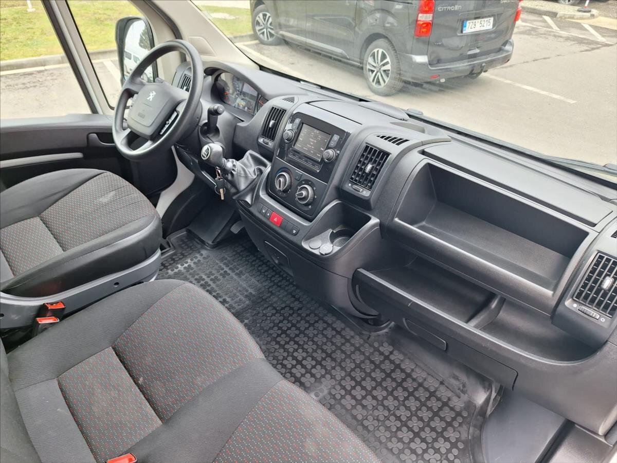 Peugeot Boxer Skříň 2,2 l 121 kw