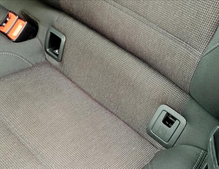 Volkswagen Passat Kombi 1,6 l 88 kw