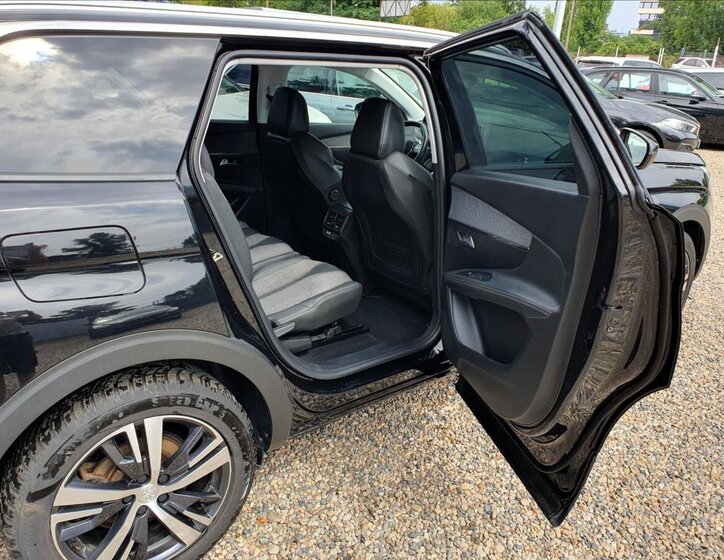 Peugeot 5008 SUV / Terénní 1,5 l 96 kw