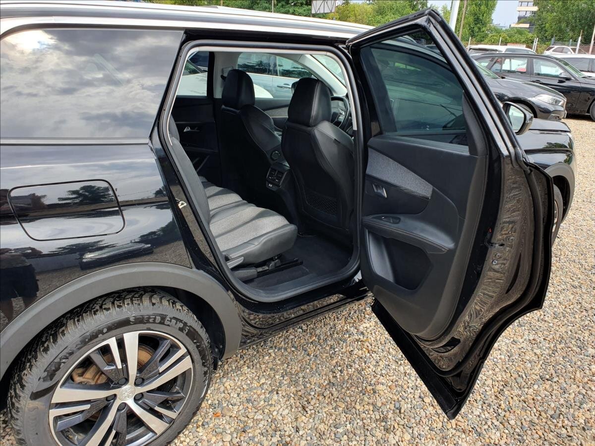 Peugeot 5008 SUV / Terénní 1,5 l 96 kw