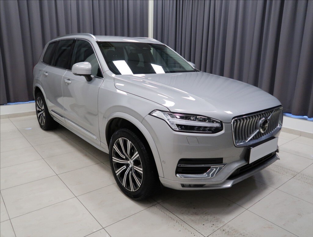 Volvo XC90 SUV / Terénní 2,0 l 184 kw