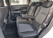 Mitsubishi Outlander 12