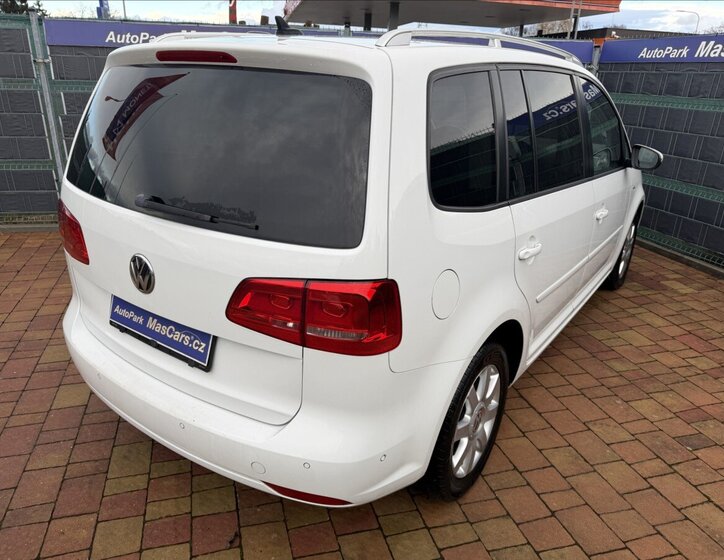 Volkswagen Touran MPV 1,2 l 77 kw
