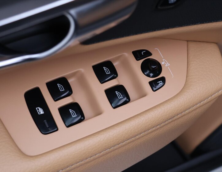 Volvo S90 Sedan 2,0 l 187 kw