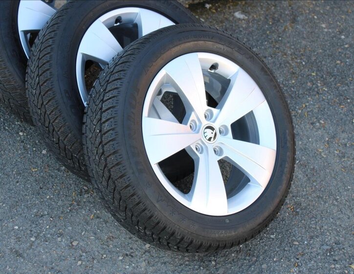 Škoda Superb Sedan / Limuzína 2,0 l 147 kw