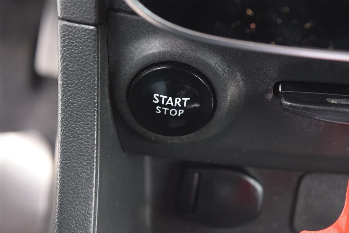 Renault Clio Hatchback 1,1 l 54 kw