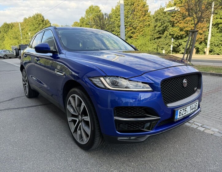 Jaguar F-Pace 5