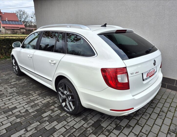 Škoda Superb 4
