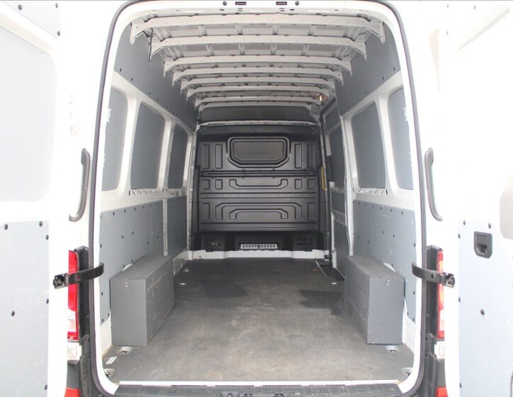 Volkswagen Crafter Skříň 2,0 l 103 kw
