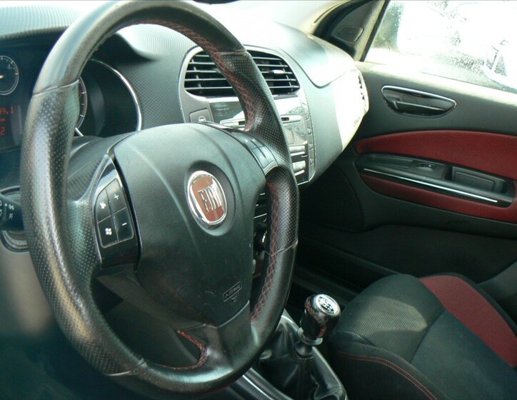 Fiat Bravo Hatchback 1,6 l 88 kw