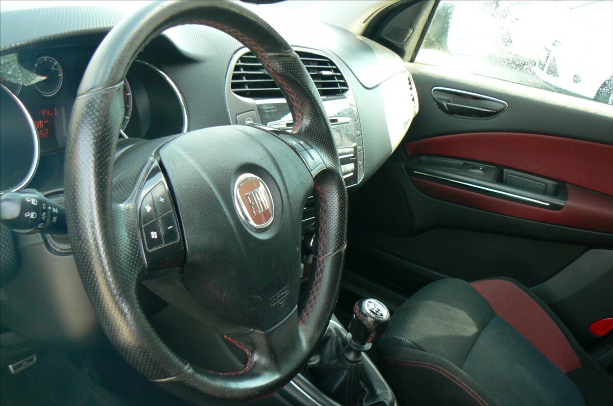 Fiat Bravo Hatchback 1,6 l 88 kw