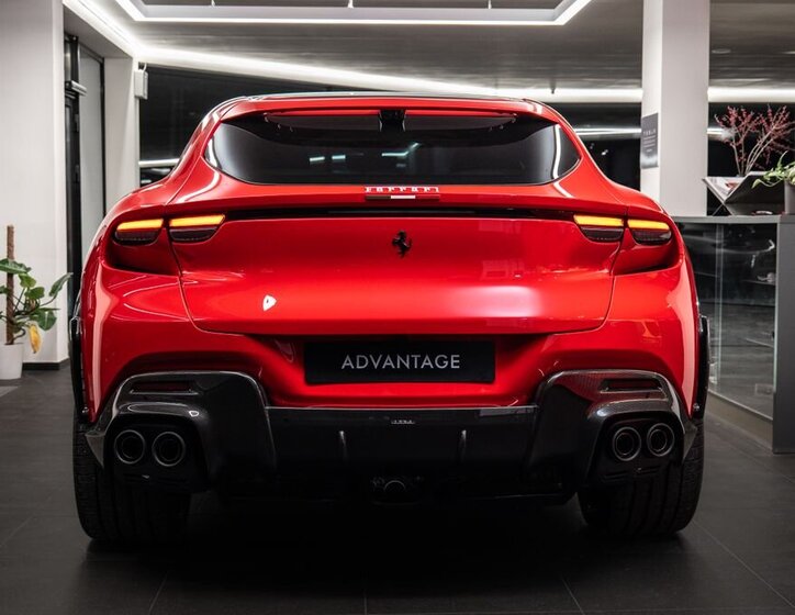 Ferrari Ostatní Hatchback 6,5 l 529 kw