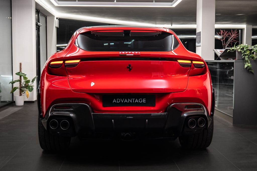 Ferrari Ostatní Hatchback 6,5 l 529 kw