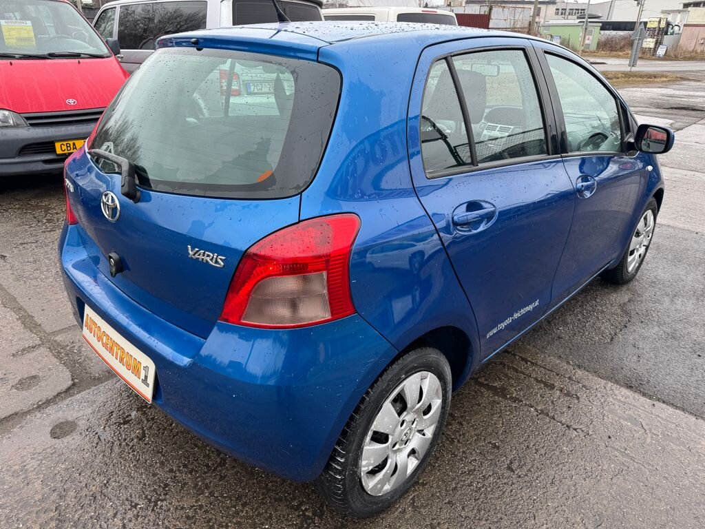 Toyota Yaris Hatchback 998,0 51 kw