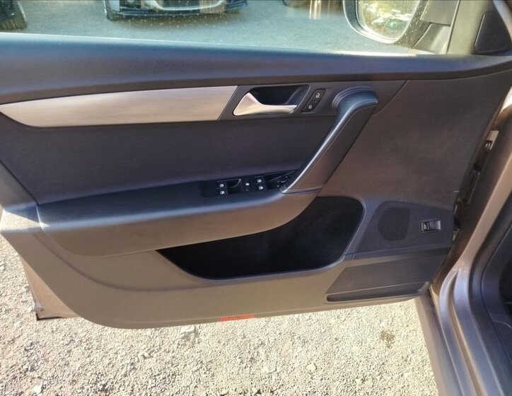 Volkswagen Passat Ostatní 1,4 l 90 kw