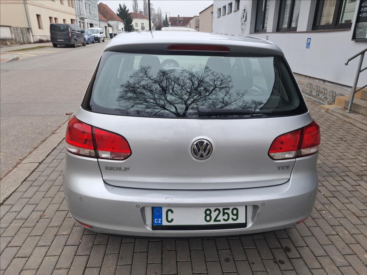 Volkswagen Golf Hatchback 1,6 l 66 kw