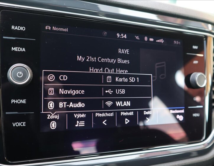 Volkswagen T-Roc CUV 1,5 l 110 kw