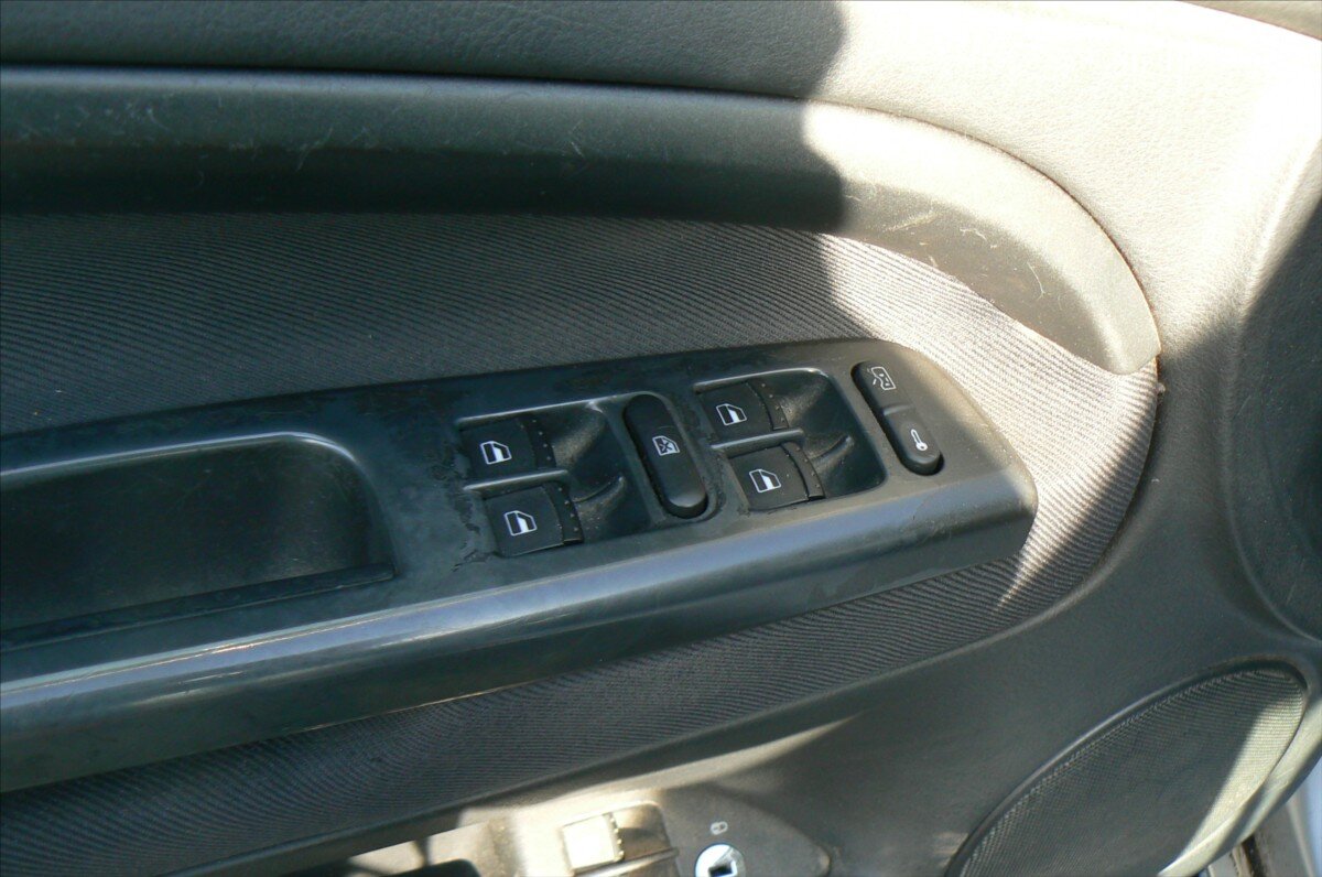 Škoda Superb Sedan 1,9 l 74 kw