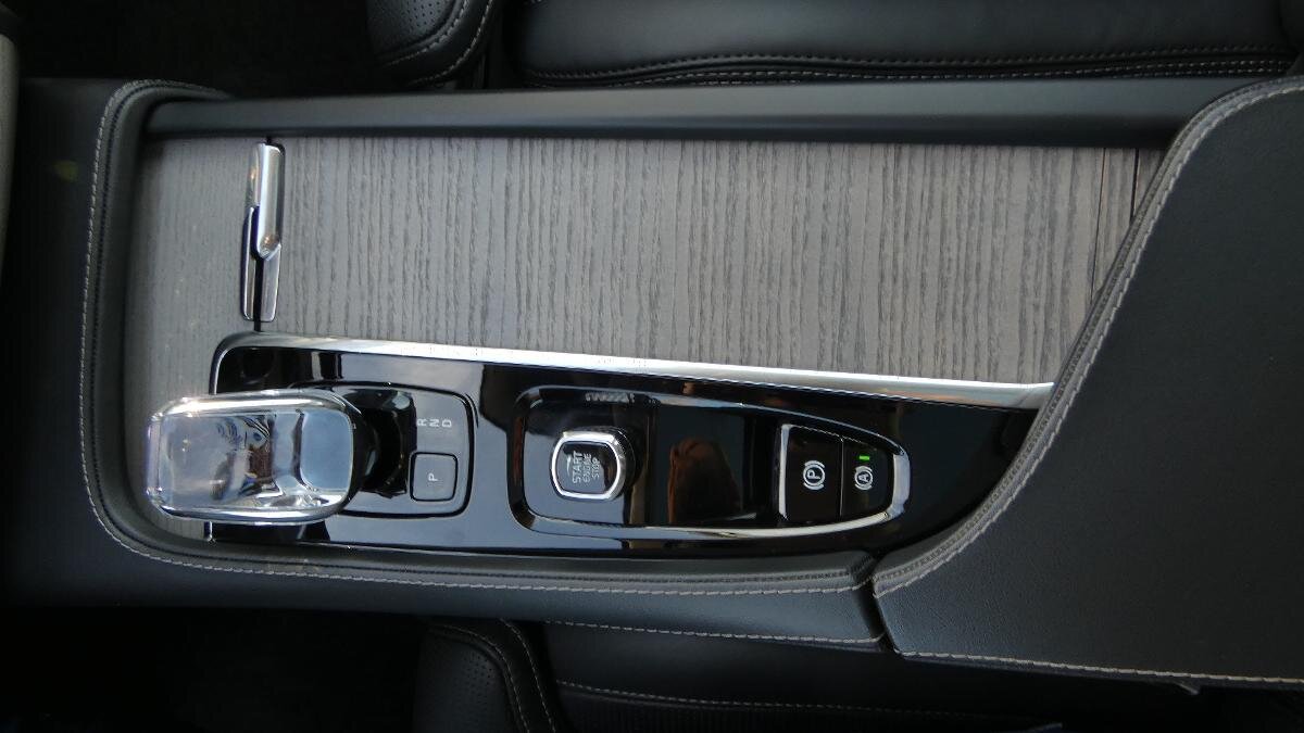 Volvo XC90 SUV / Terénní 2,0 l 173 kw