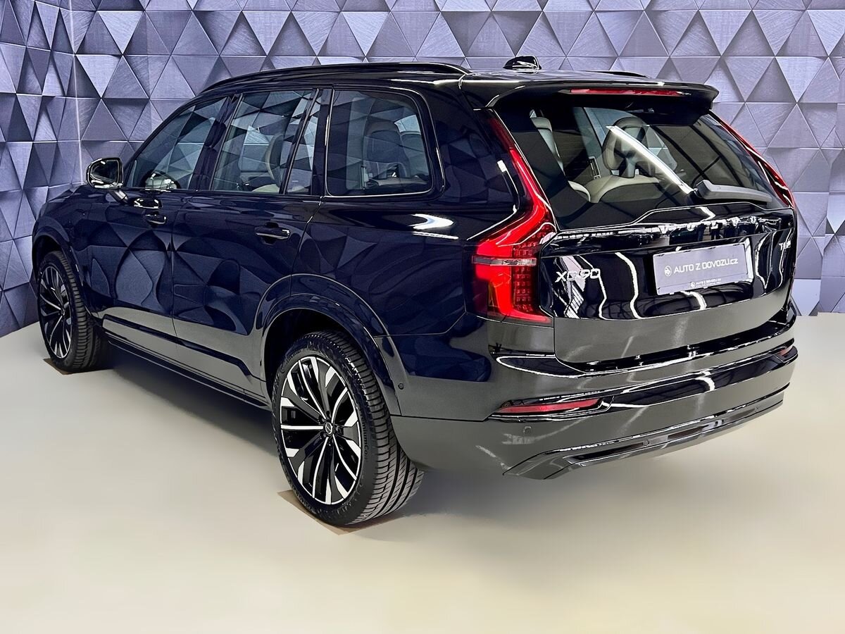 Volvo XC90 SUV 2,0 l 335 kw