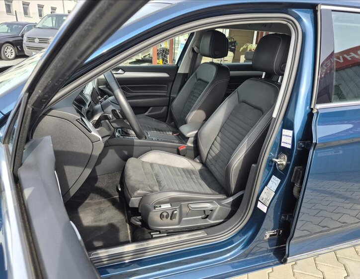 Volkswagen Passat Kombi 1,4 l 160 kw