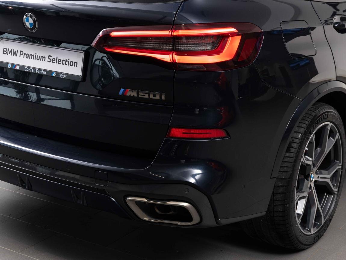 BMW X5 SUV 4,4 l 390 kw