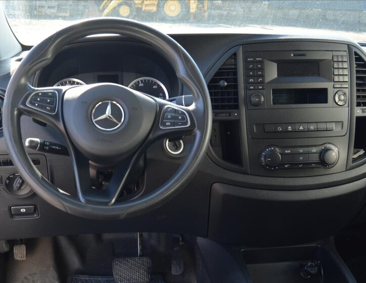 Mercedes-Benz Ostatní Ostatní 2,1 l 140 kw