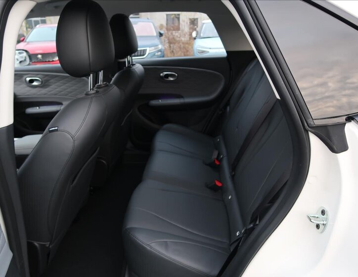 Dongfeng Box Hatchback 0,0 70 kw