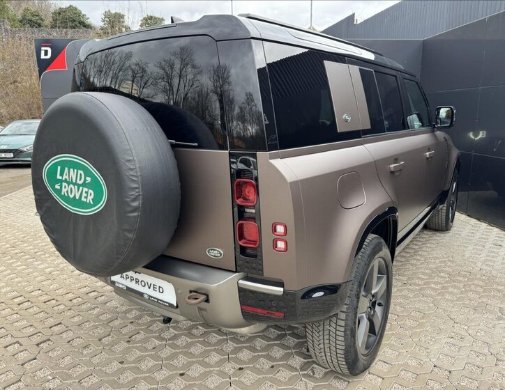 Land Rover Defender Ostatní 3,0 l 221 kw