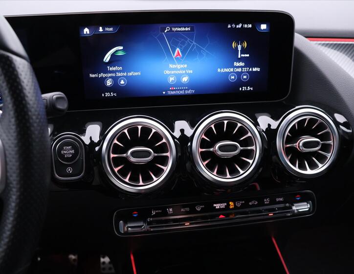 Mercedes-Benz GLA 29