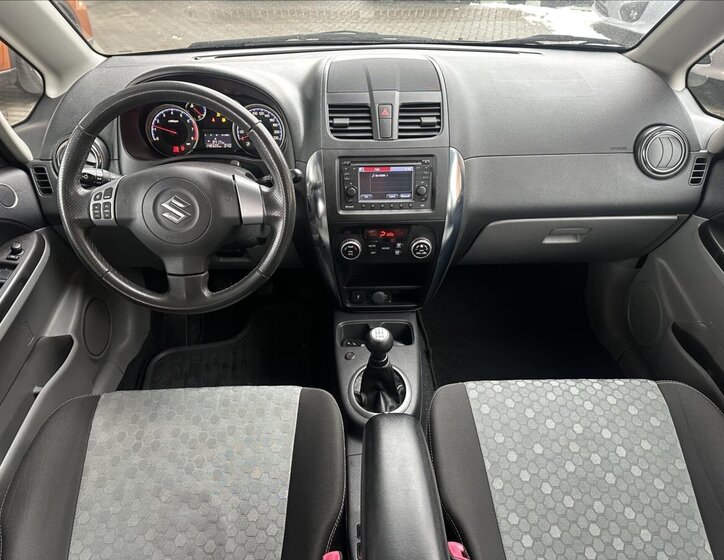 Suzuki SX4 Hatchback 1,6 l 88 kw