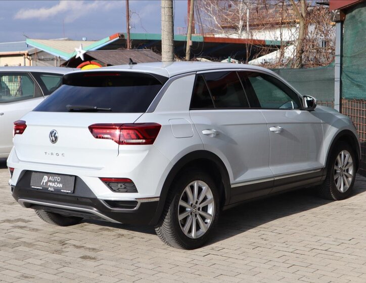 Volkswagen T-Roc CUV 1,5 l 110 kw