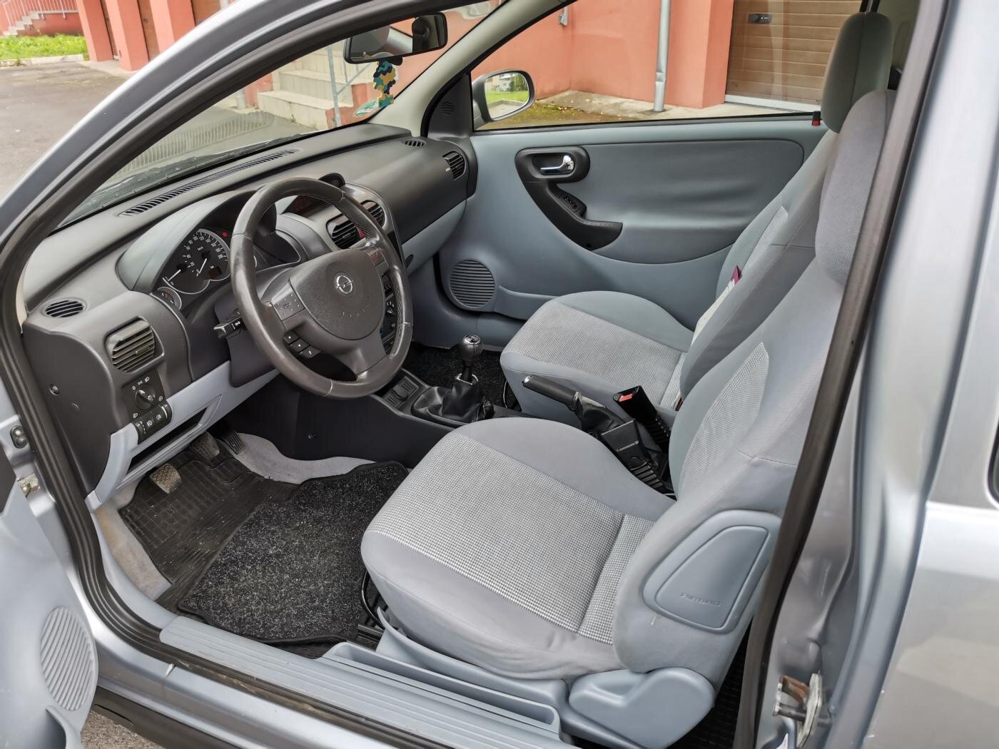 Opel Corsa Hatchback 1,7 l 74 kw