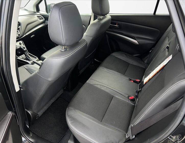 Suzuki S-Cross SUV / Terénní 1,5 l 75 kw