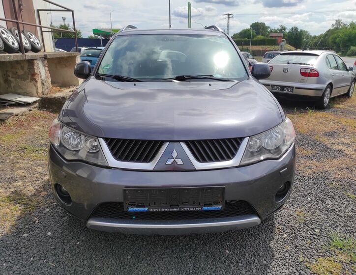 Mitsubishi Outlander 8