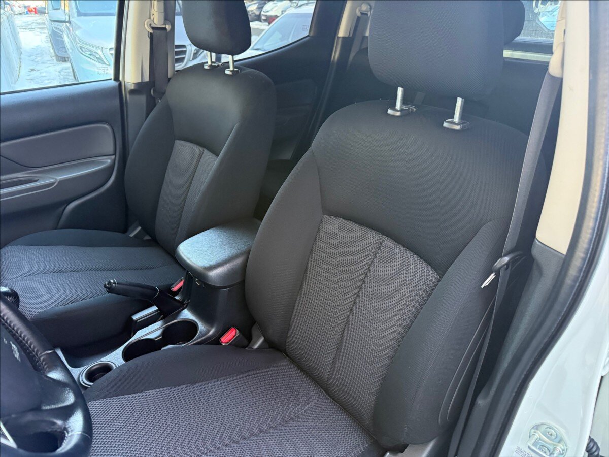 Mitsubishi L200 Pick-up 2,4 l 113 kw