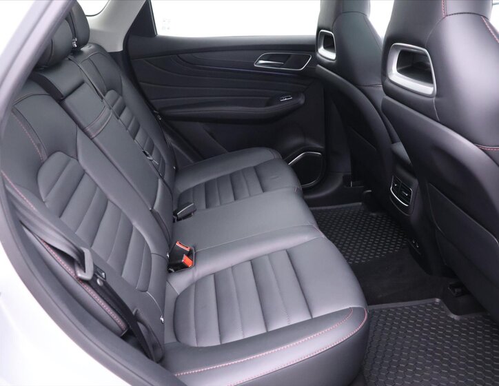 MG HS SUV / Terénní 1,5 l 119 kw