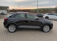 Volkswagen T-Roc SUV / Terénní 1,5 l 110 kw