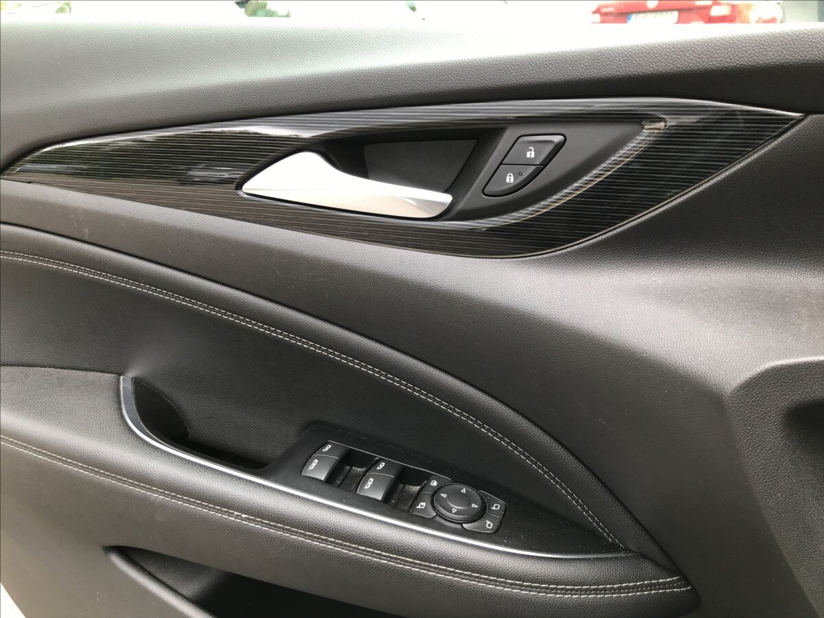 Opel Insignia Kombi 2,0 l 125 kw