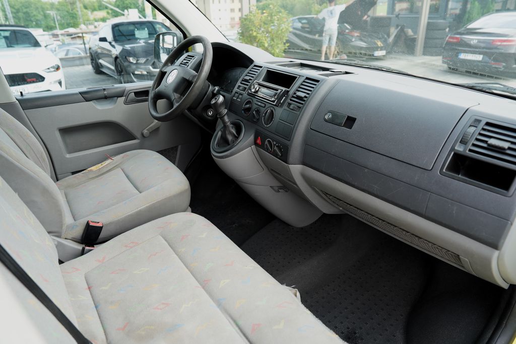 Volkswagen Caravelle